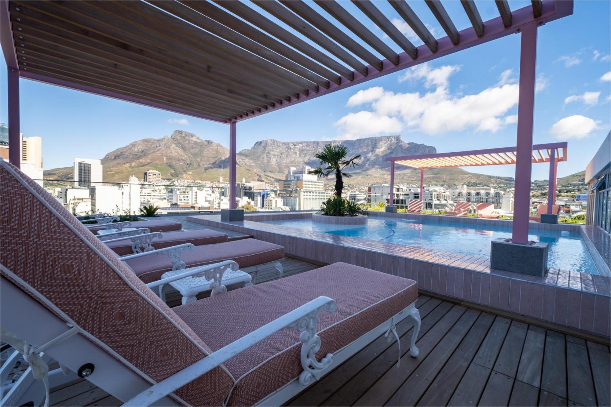 The Rose 106: Modern Aprt In Centre Apartment Cape Town