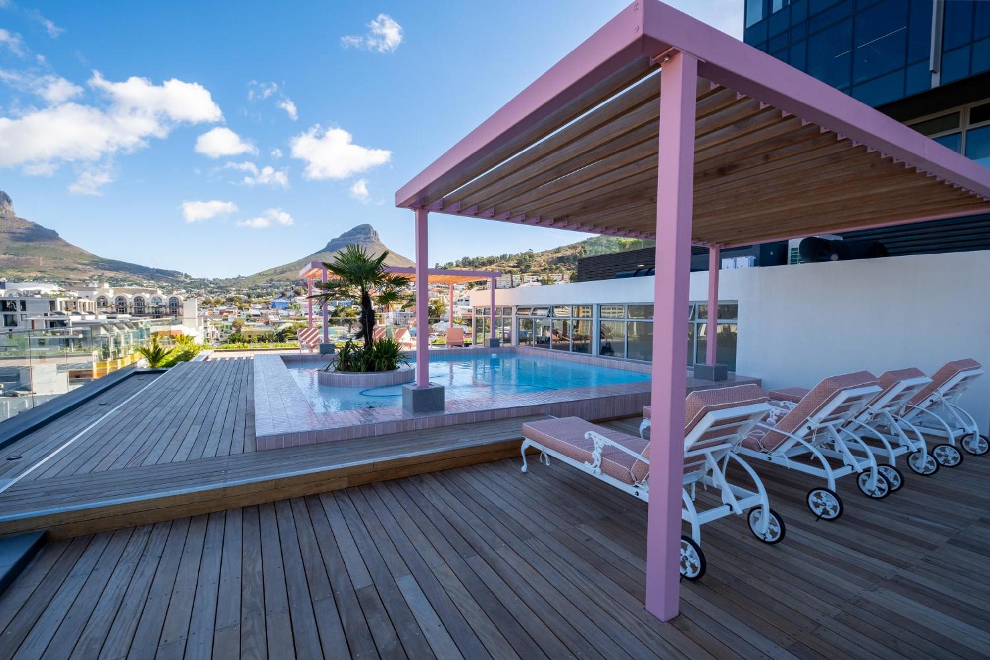 The Rose 106: Modern Aprt In Centre Apartment Cape Town