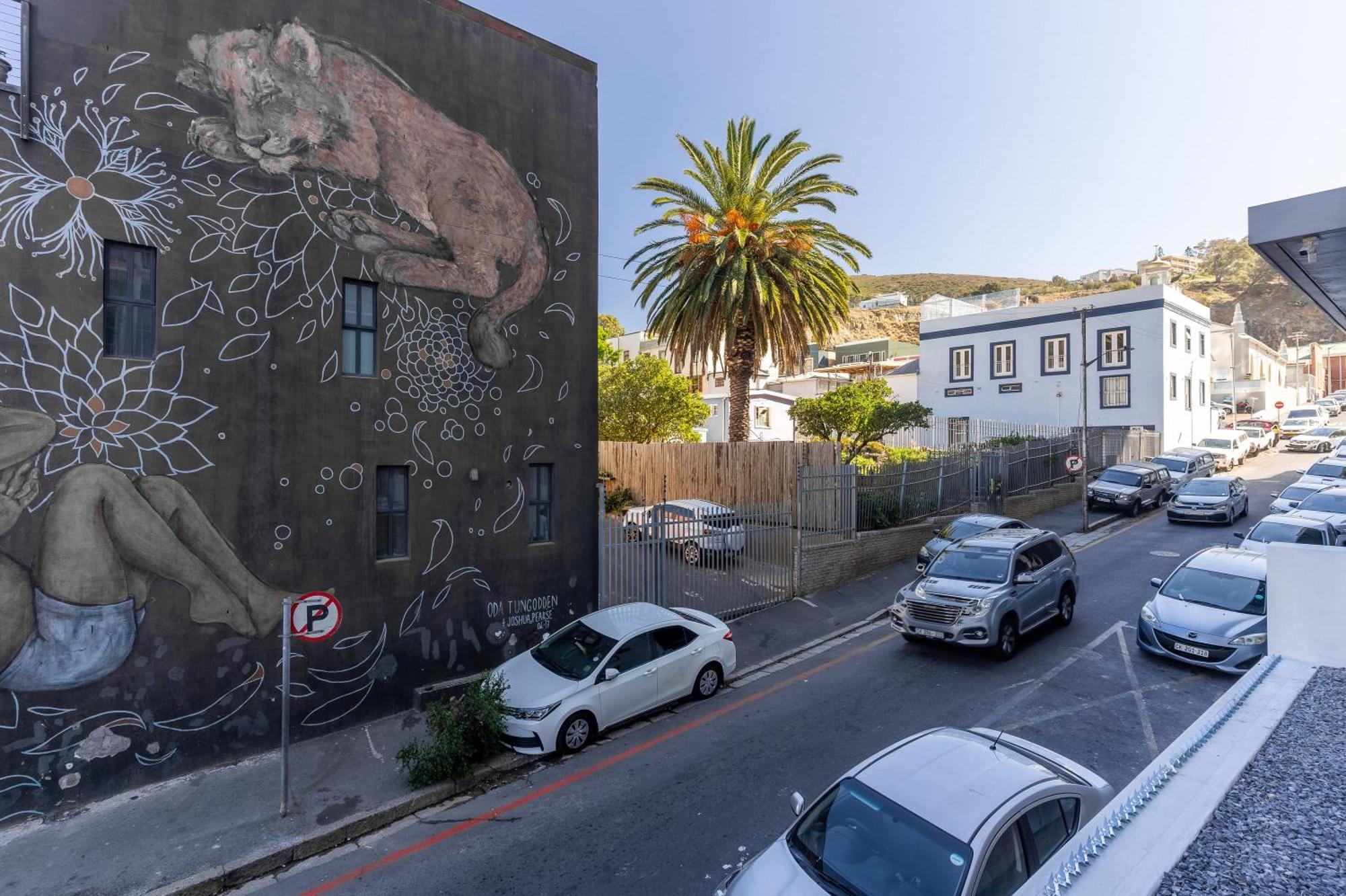The Rose 106: Modern Aprt In Centre * Cape Town